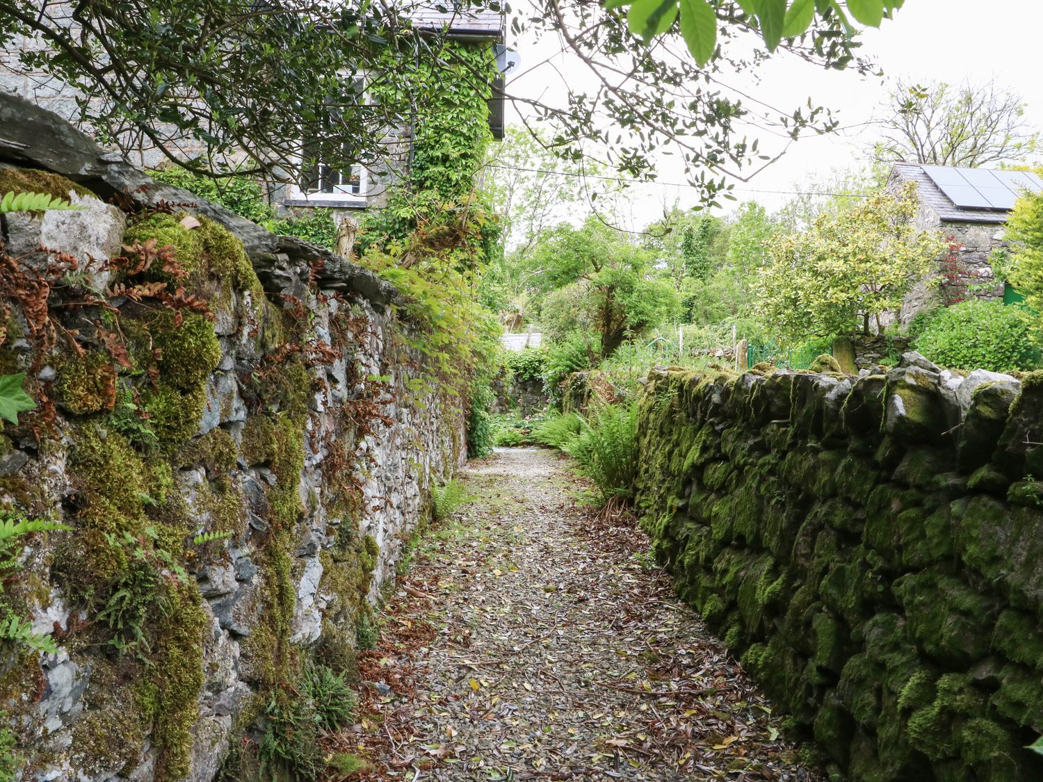 Cefn Coch Isaf, Wales