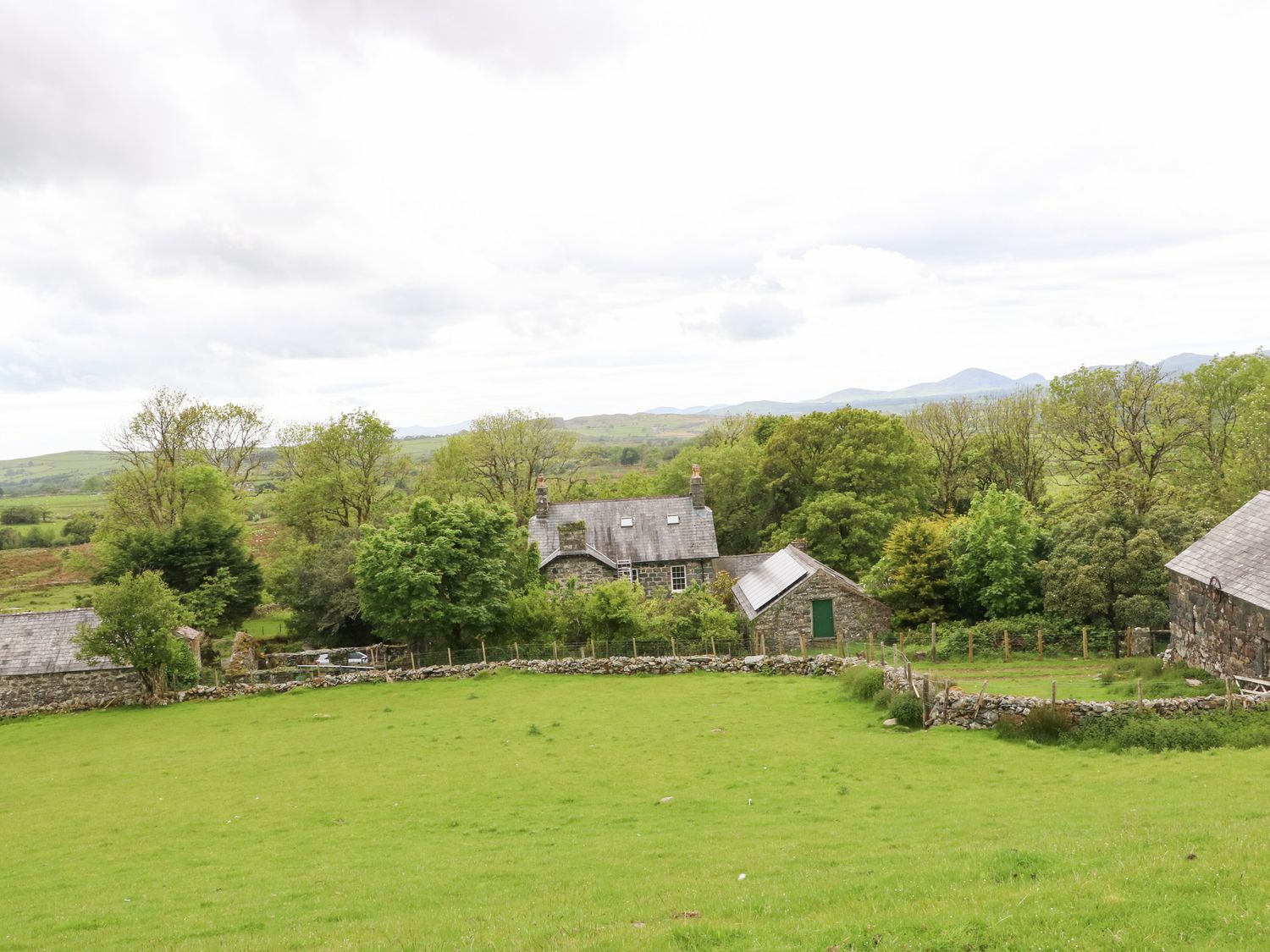 Cefn Coch Isaf, Wales