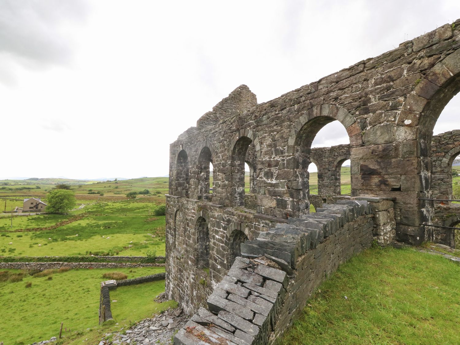 Cefn Coch Isaf, Wales