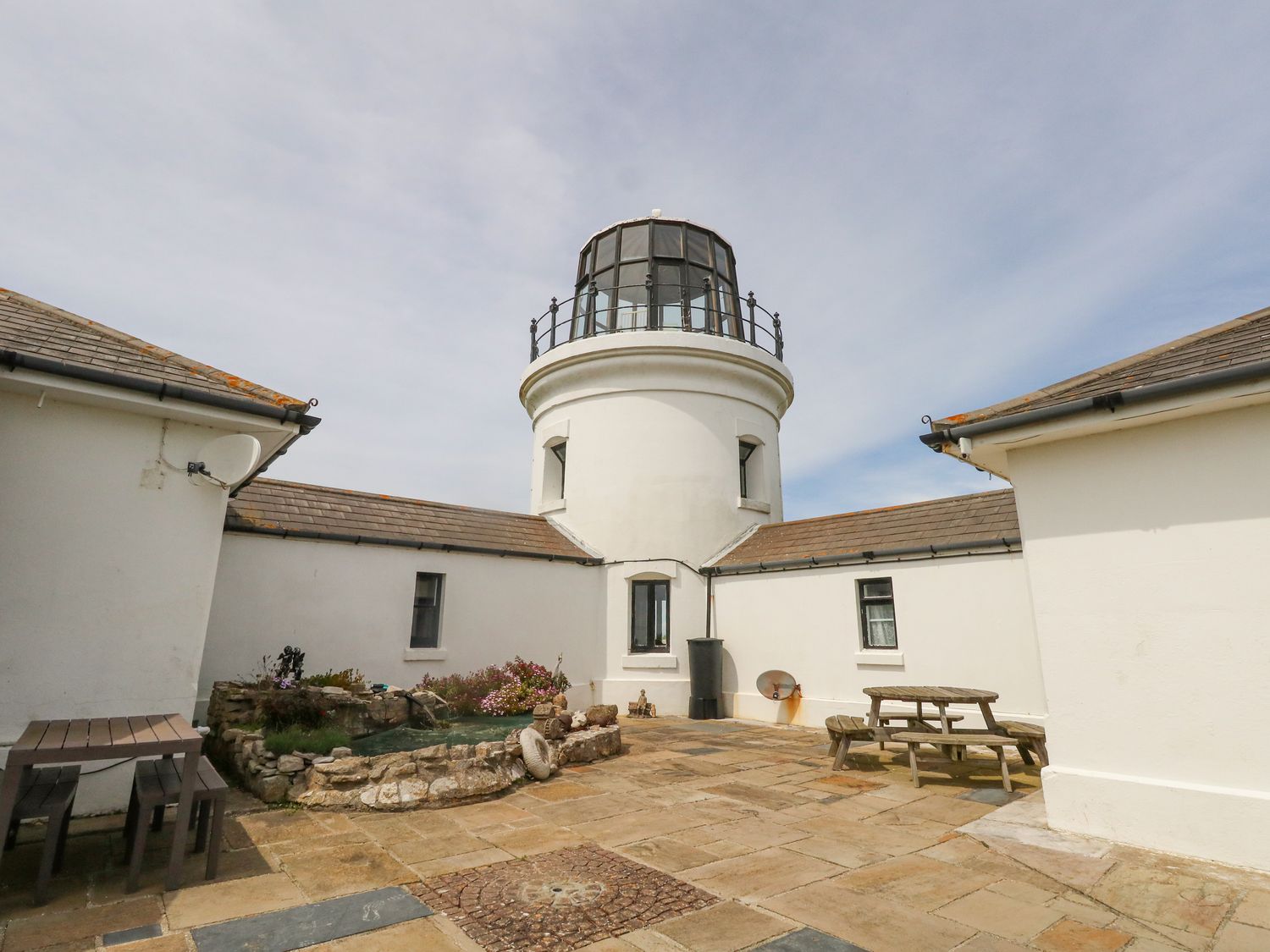 Old Higher Lighthouse Stopes Cottage, Portland bill