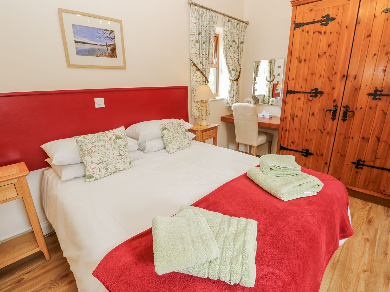 2 The Stables, Ryde