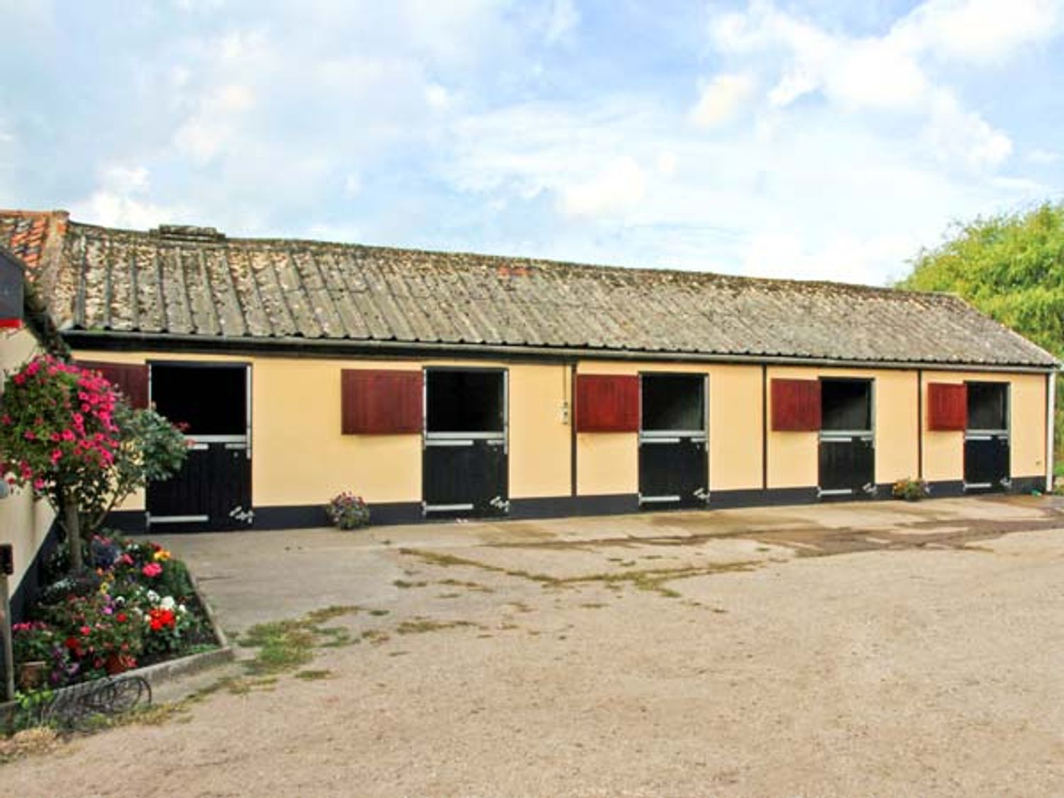 2 Stud Cottage, Hainford