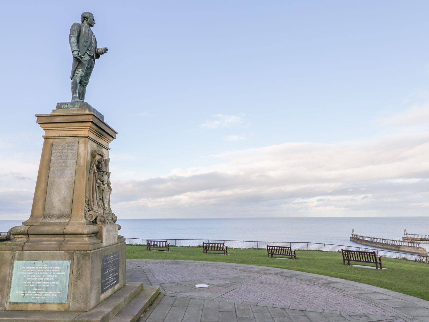 Whitby Harbour Retreat, North York Moors and Coast