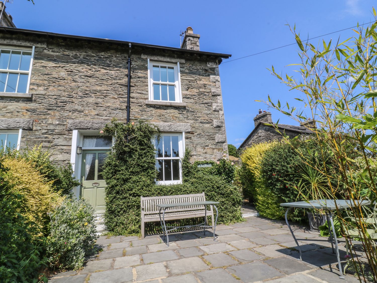 2 Beacon High, Lindale Cumbria England Cottages For Couples, Find