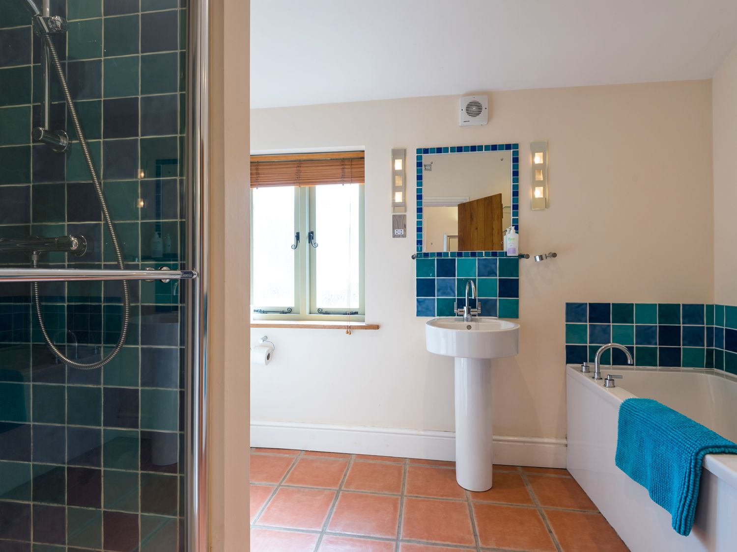 Virginia Cottage, Heart Of England