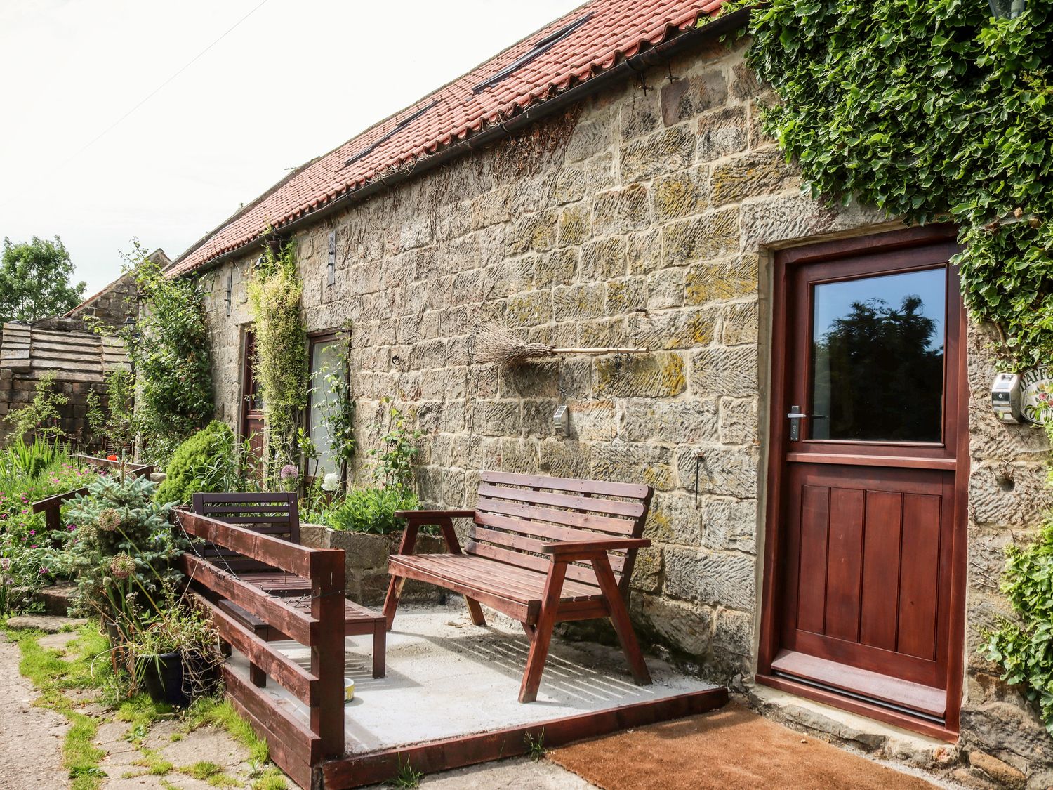 Daffodil Cottage, North York Moors And Coast