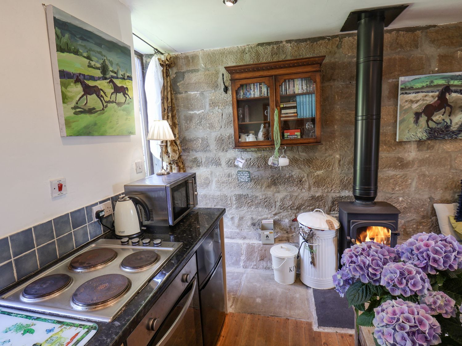 Daffodil Cottage, North York Moors And Coast