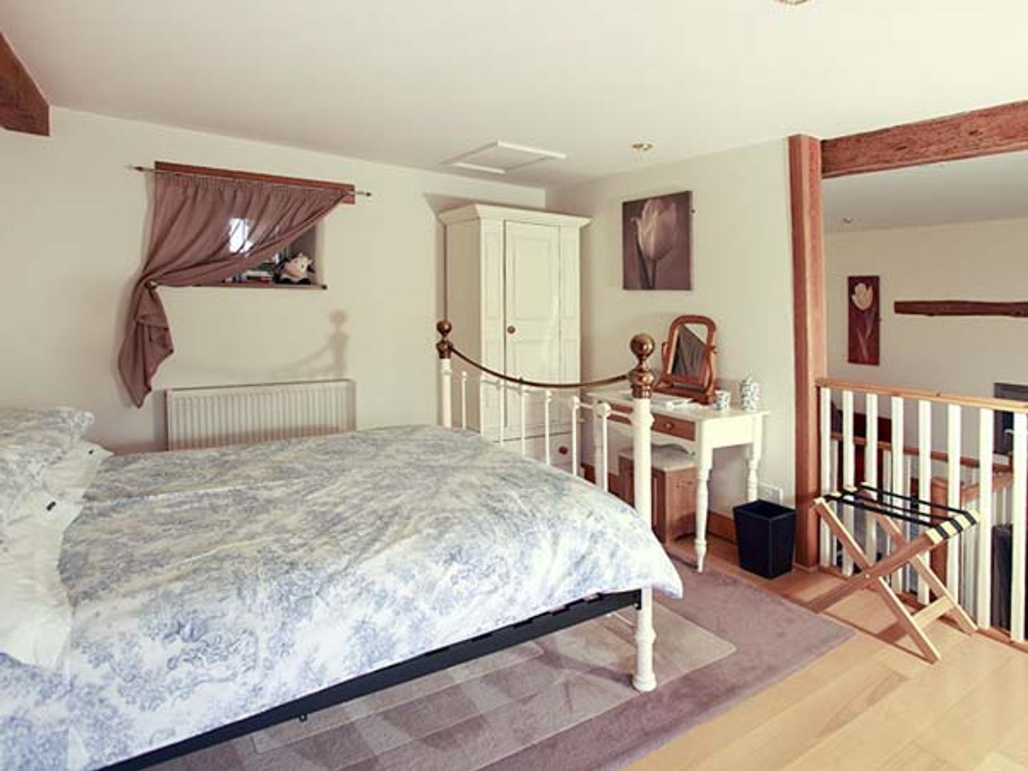 Wrelton Holiday Cottage sleeps 2 - Cow Byre Cottage ( Ref 1577 ) Self Catering Accommodation near Pickering North Yorkshire