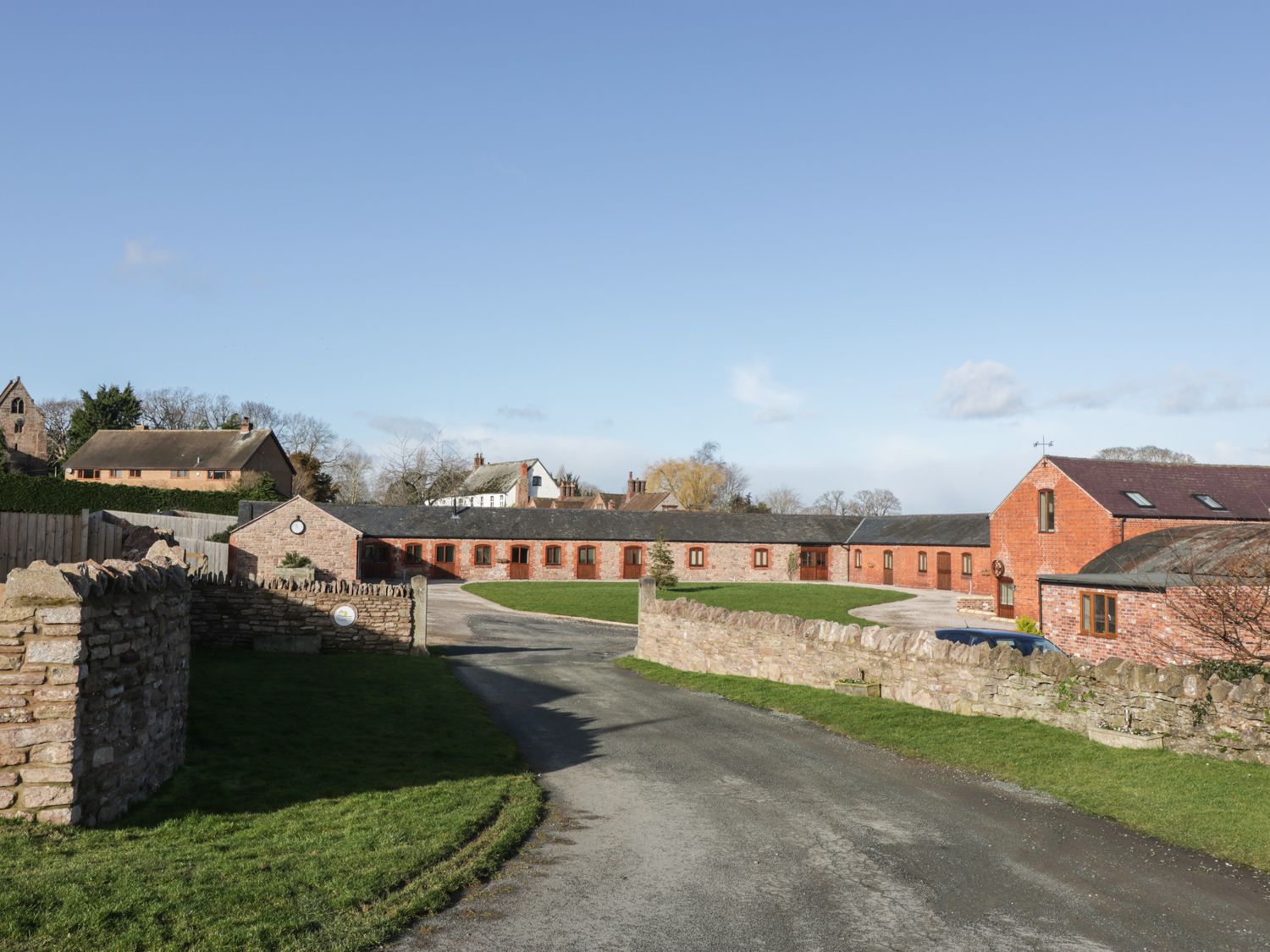 The Bull Barn, Heart of England