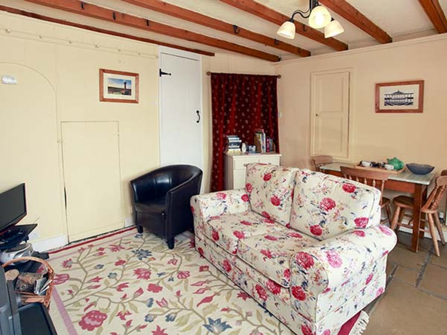 Wrelton Holiday Cottage sleeps 4 - Croft Head Cottage ( Ref 1844 ) Self Catering Accommodation near Pickering North Yorkshire