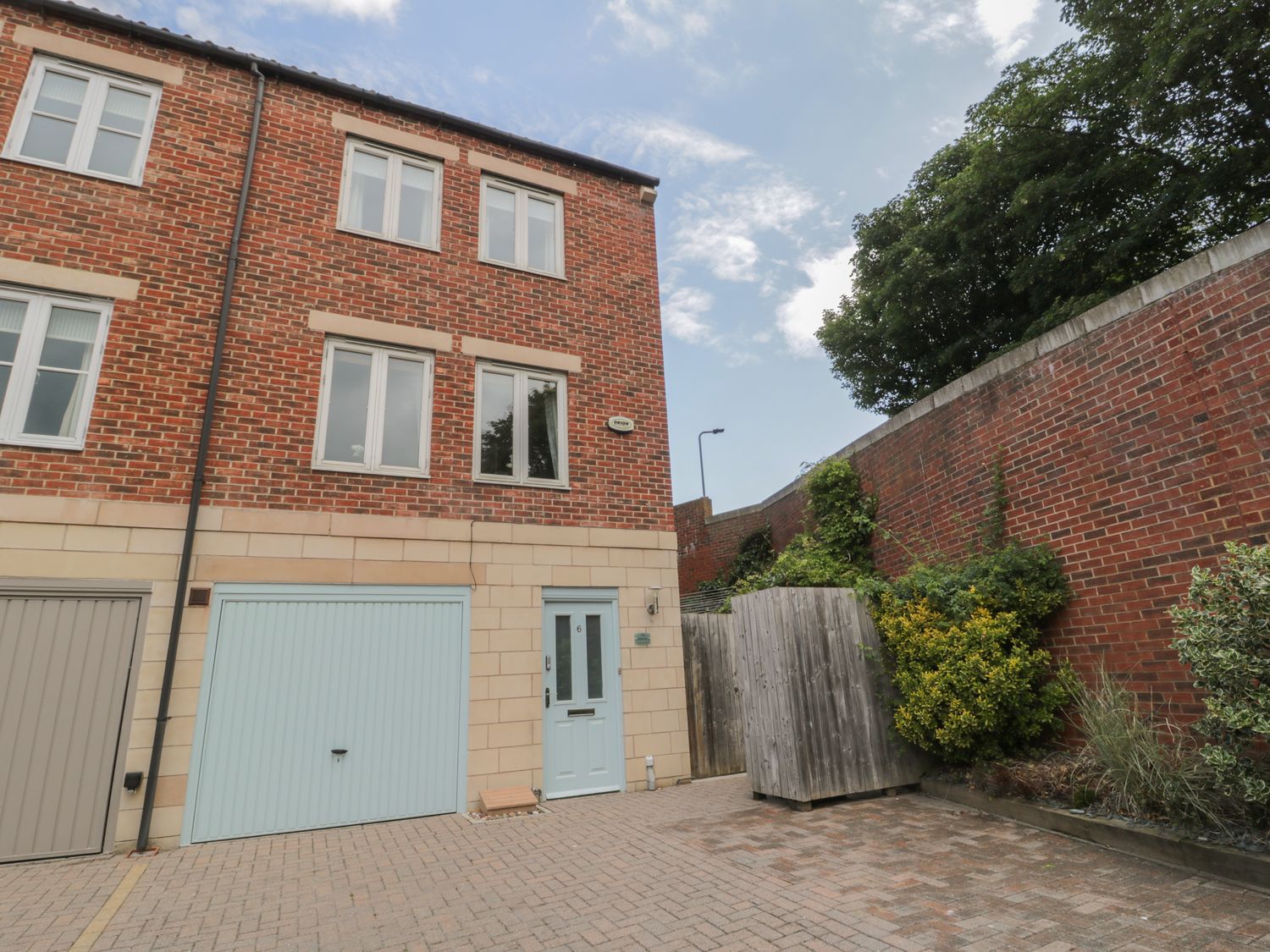 The Shipwrights Whitby ( Ref 1961 ) Rent self catering holiday townhouse in Whitby North Yorkshire