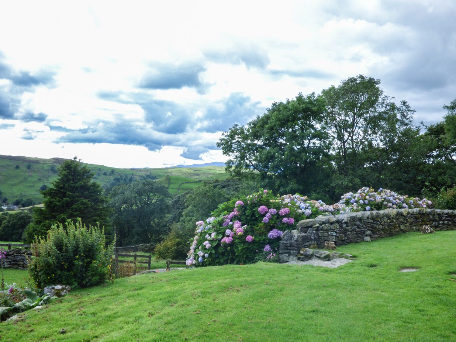 Ghyll Bank Bungalow Staveley The Lake District And Cumbria Self