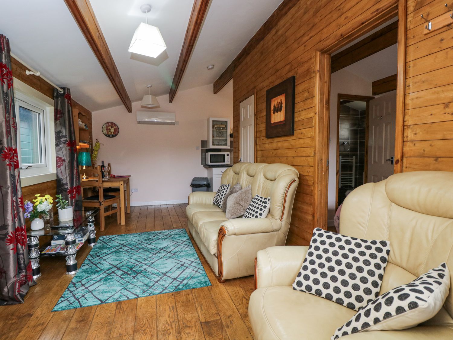 The Log Cabin, Wiltshire