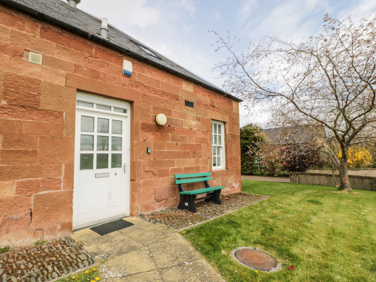 Kennel Cottage, Scotland