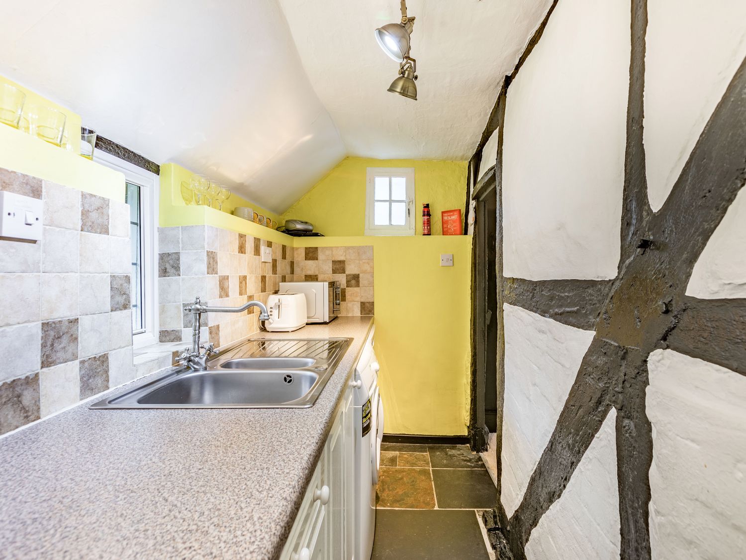 Bluebell Cottage, Heart of England