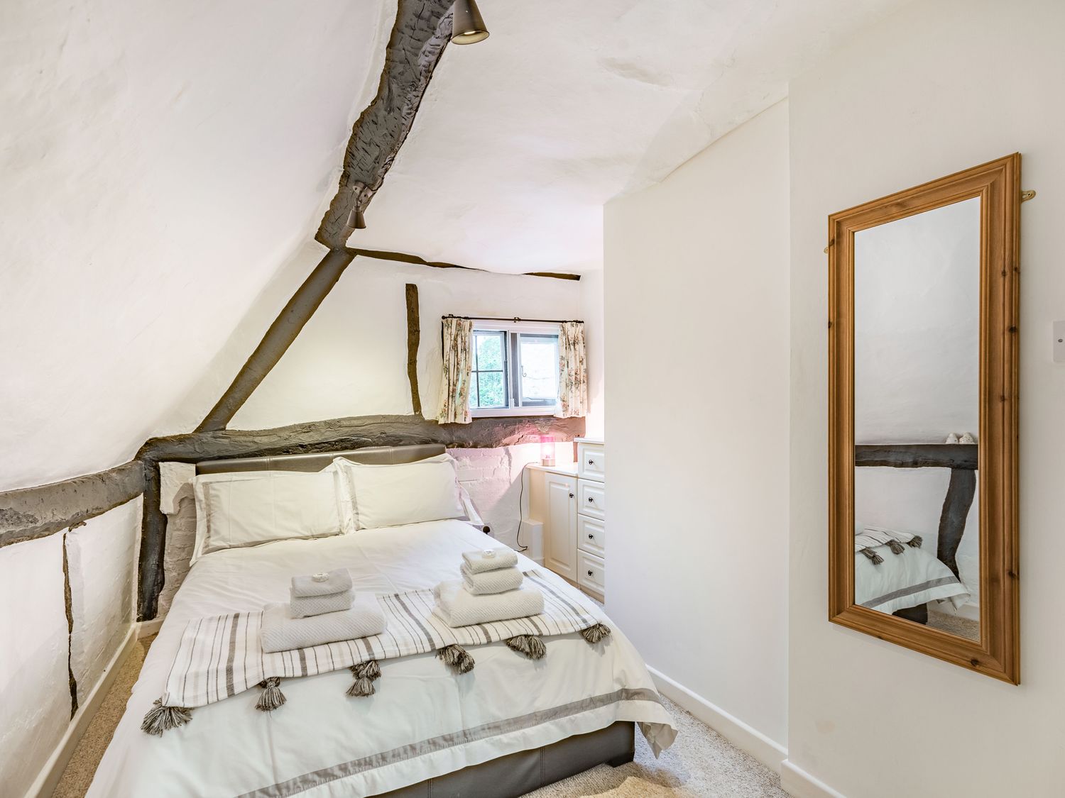 Bluebell Cottage, Heart of England