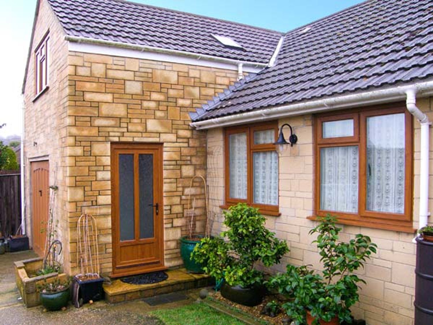 Petite Bella, West Country