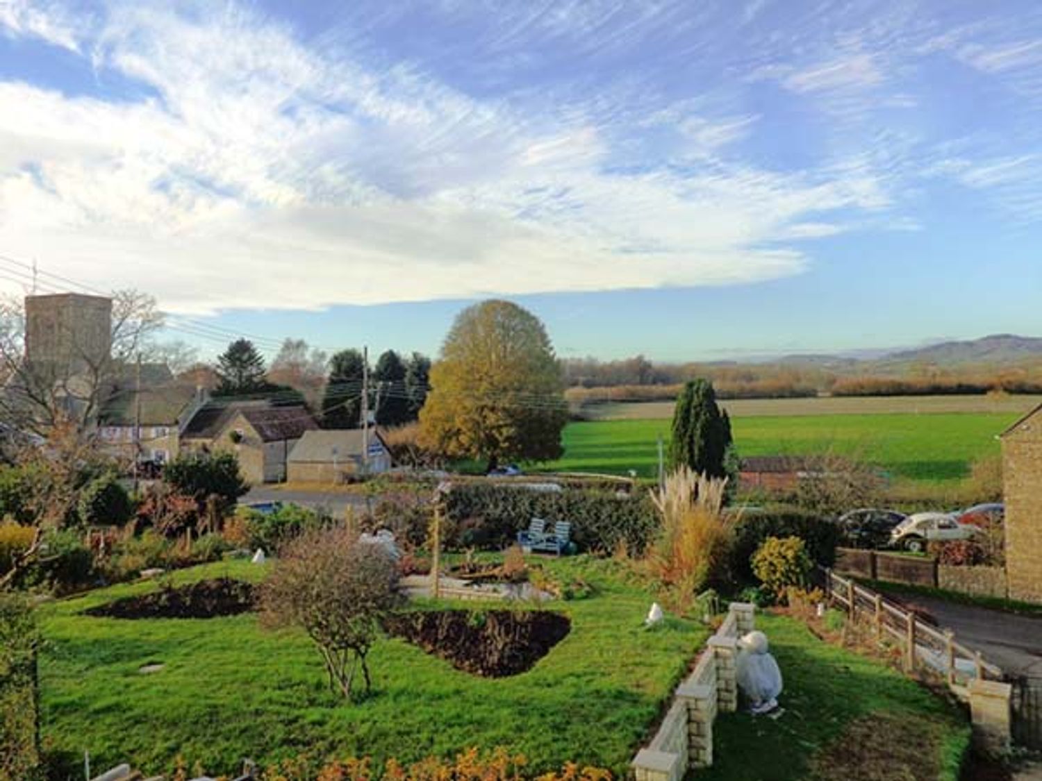 Petite Bella, West Country