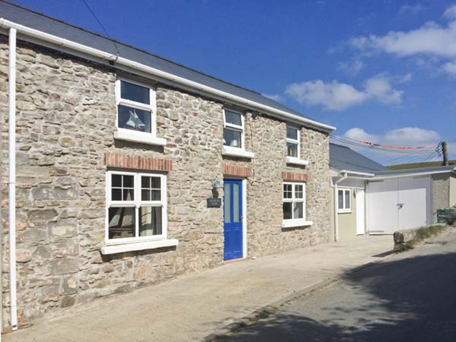 Hillbrook House Nolton Haven Self Catering Holiday Cottage