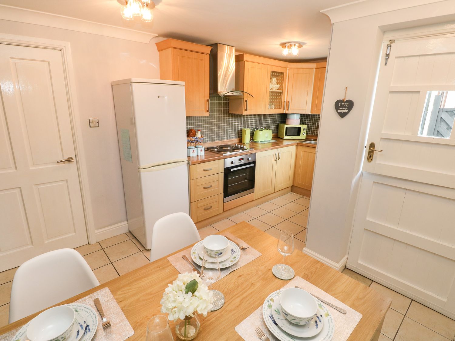 Ty Maen, South Wales