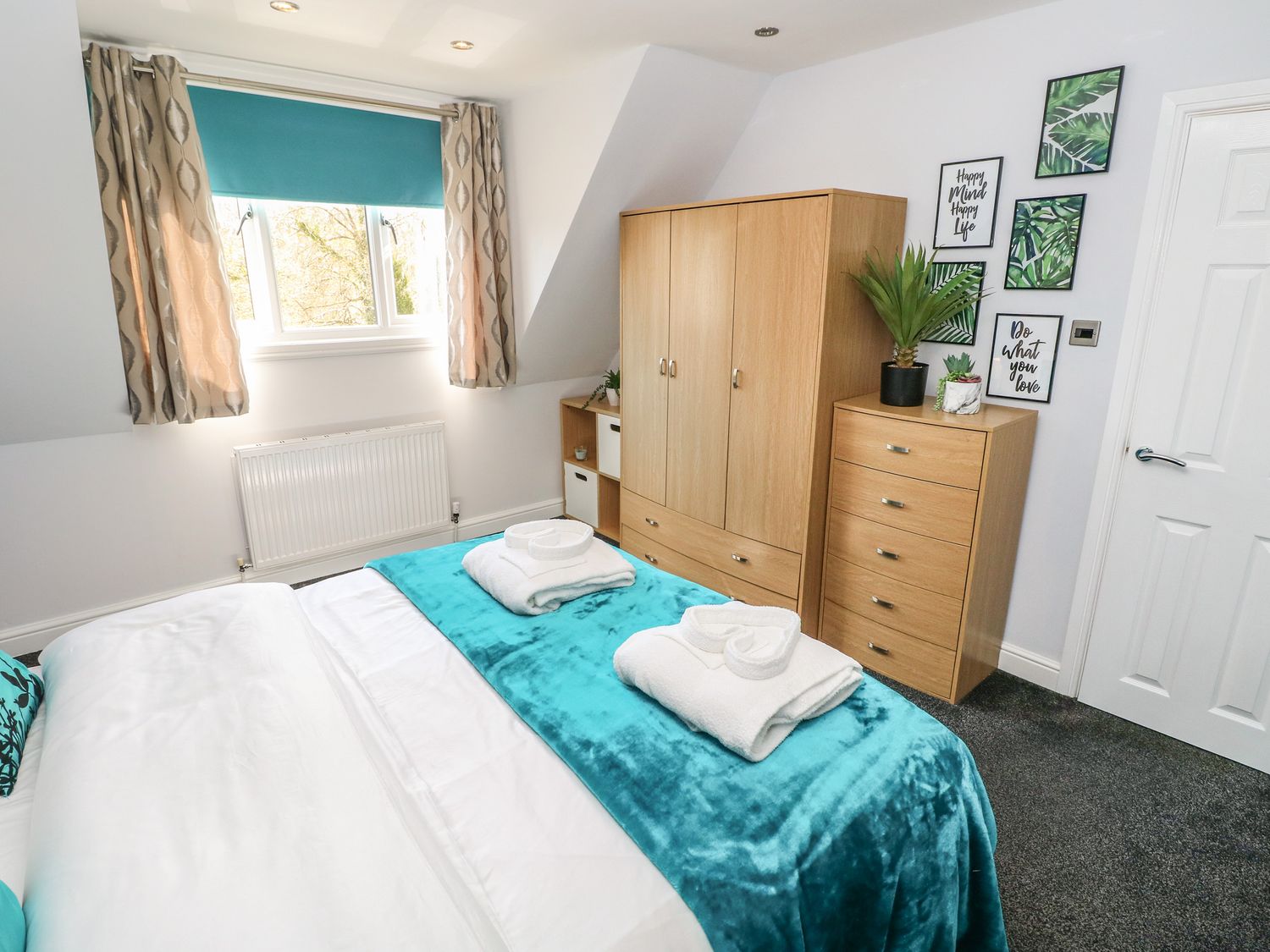 Ty Maen, South Wales