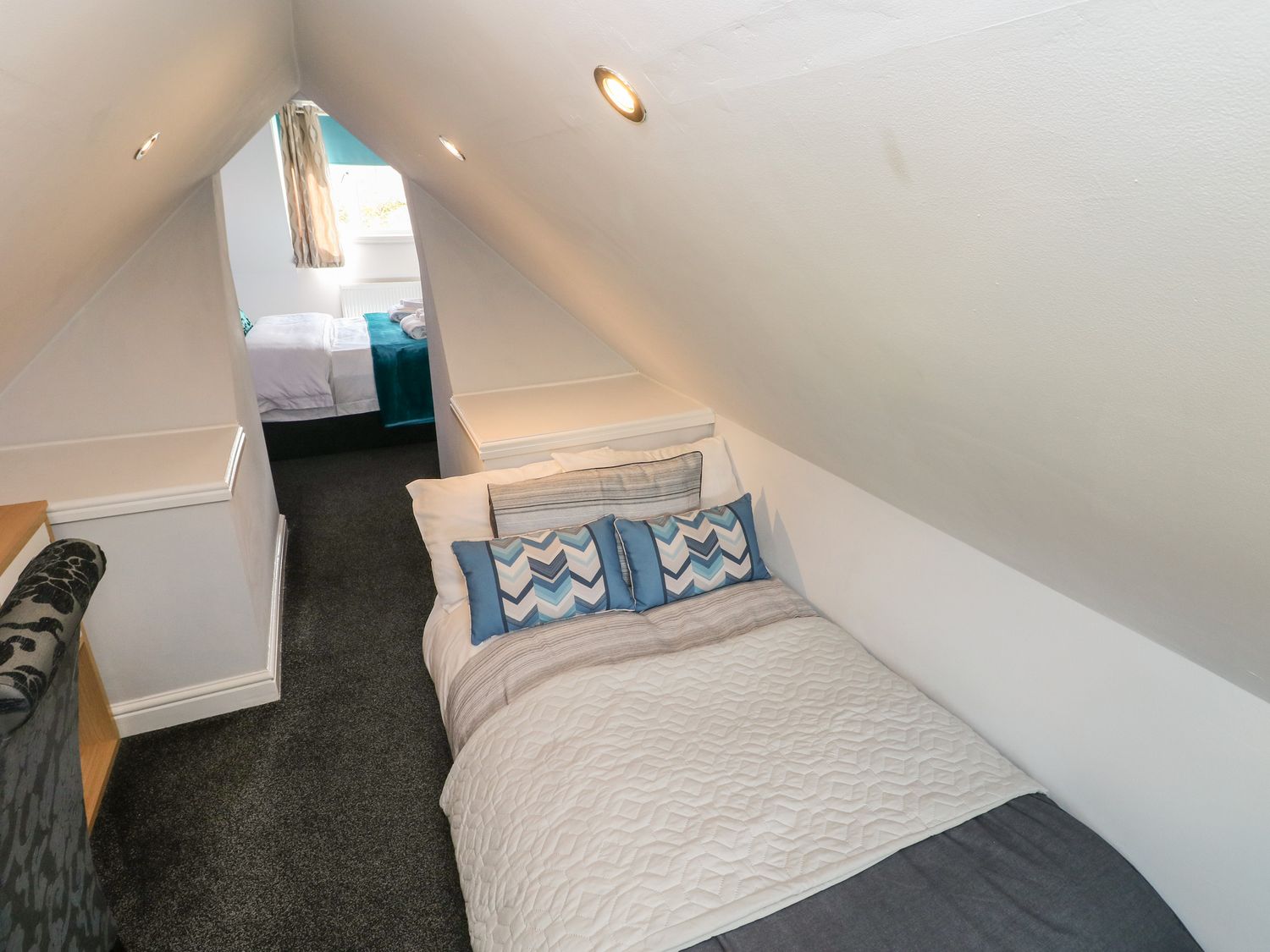 Ty Maen, South Wales