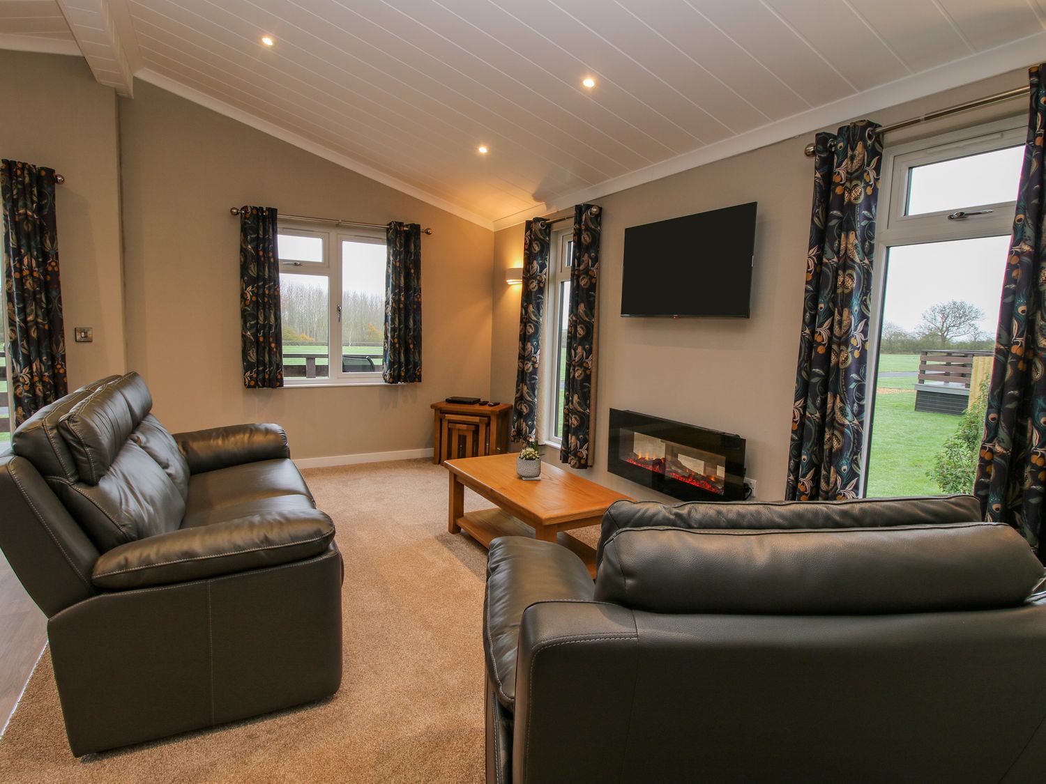 The Callow Lodge, Heart Of England