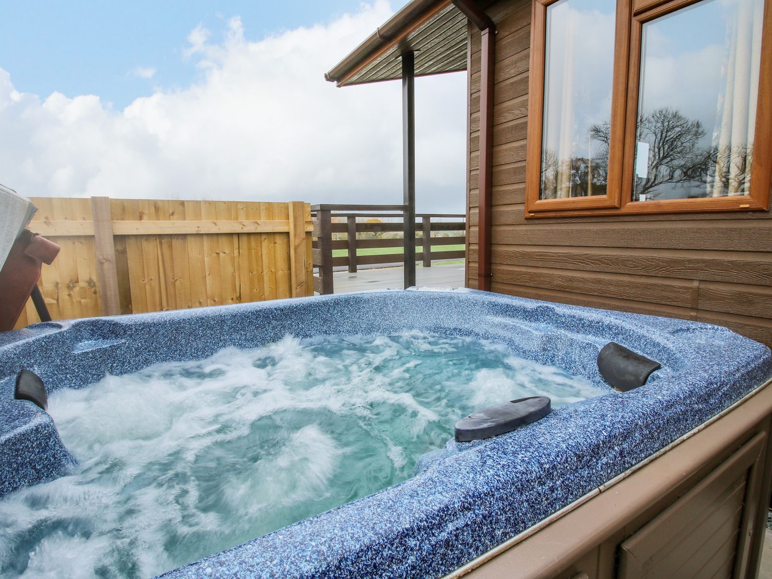 The Callow Lodge, Heart Of England