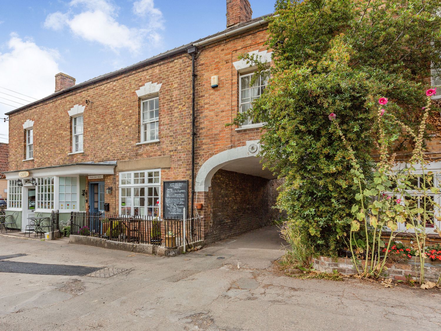 Wards Court 1, Frampton On Severn - Gloucestershire - England ...