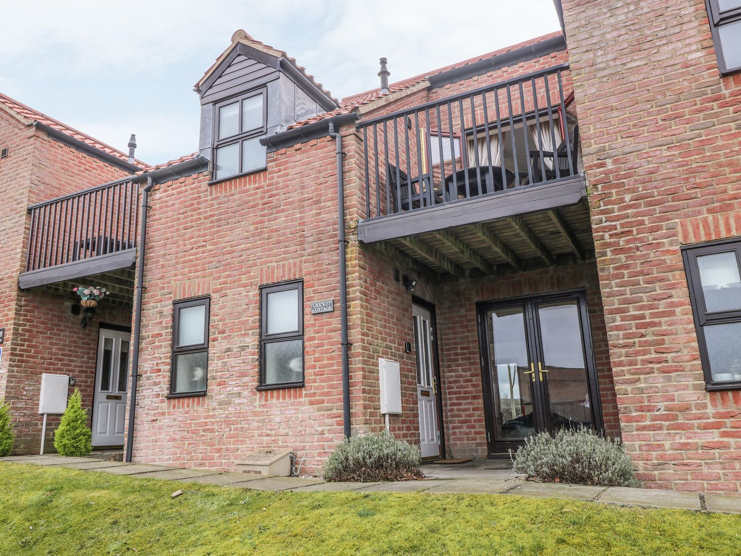 Cricket Cottage Whitby ( Ref 4263 ) Self catering holiday cottage rental in Whitby North Yorkshire