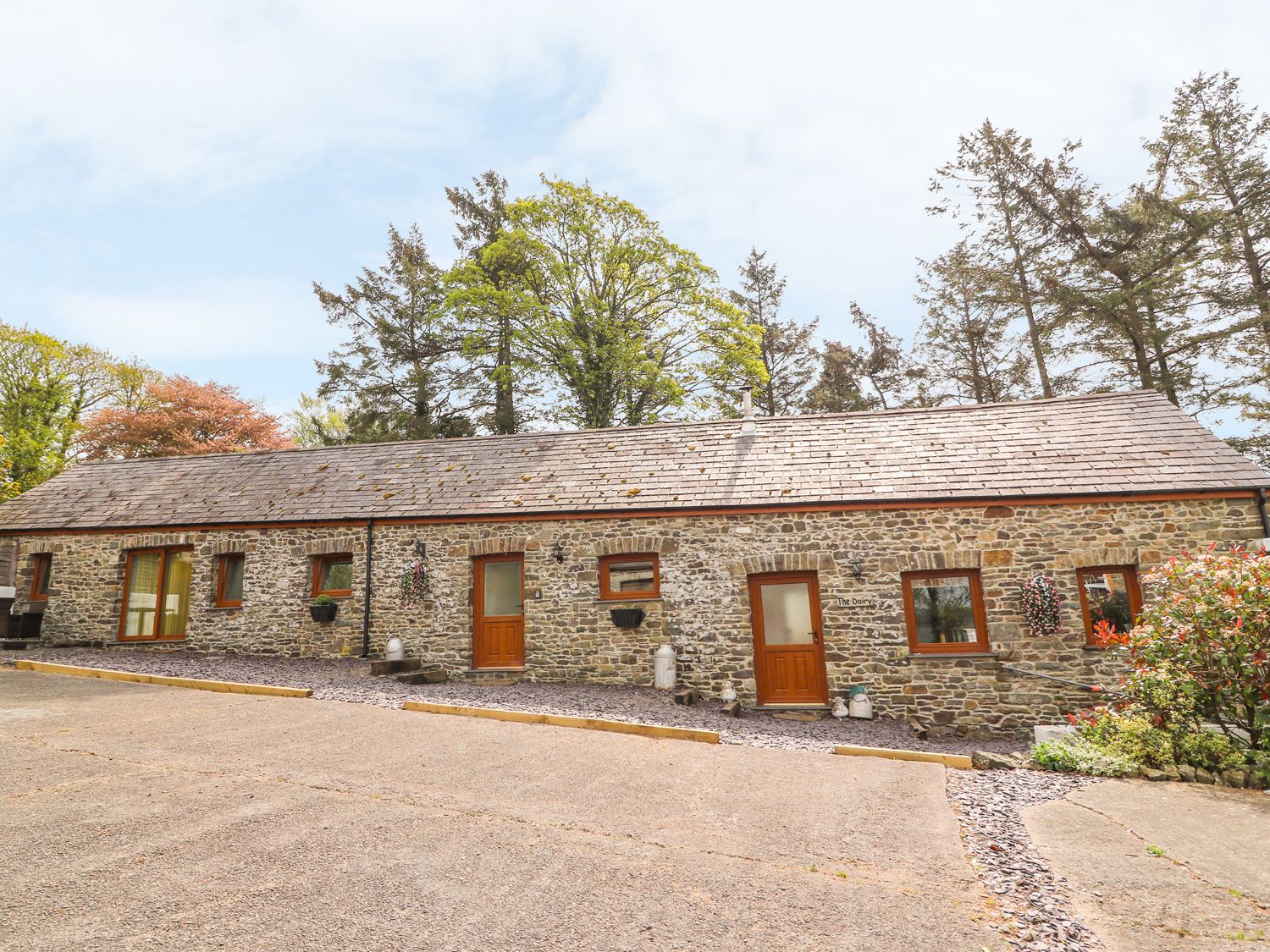 The Dairy Llandysul Pentrellwyn Self Catering Holiday Cottage