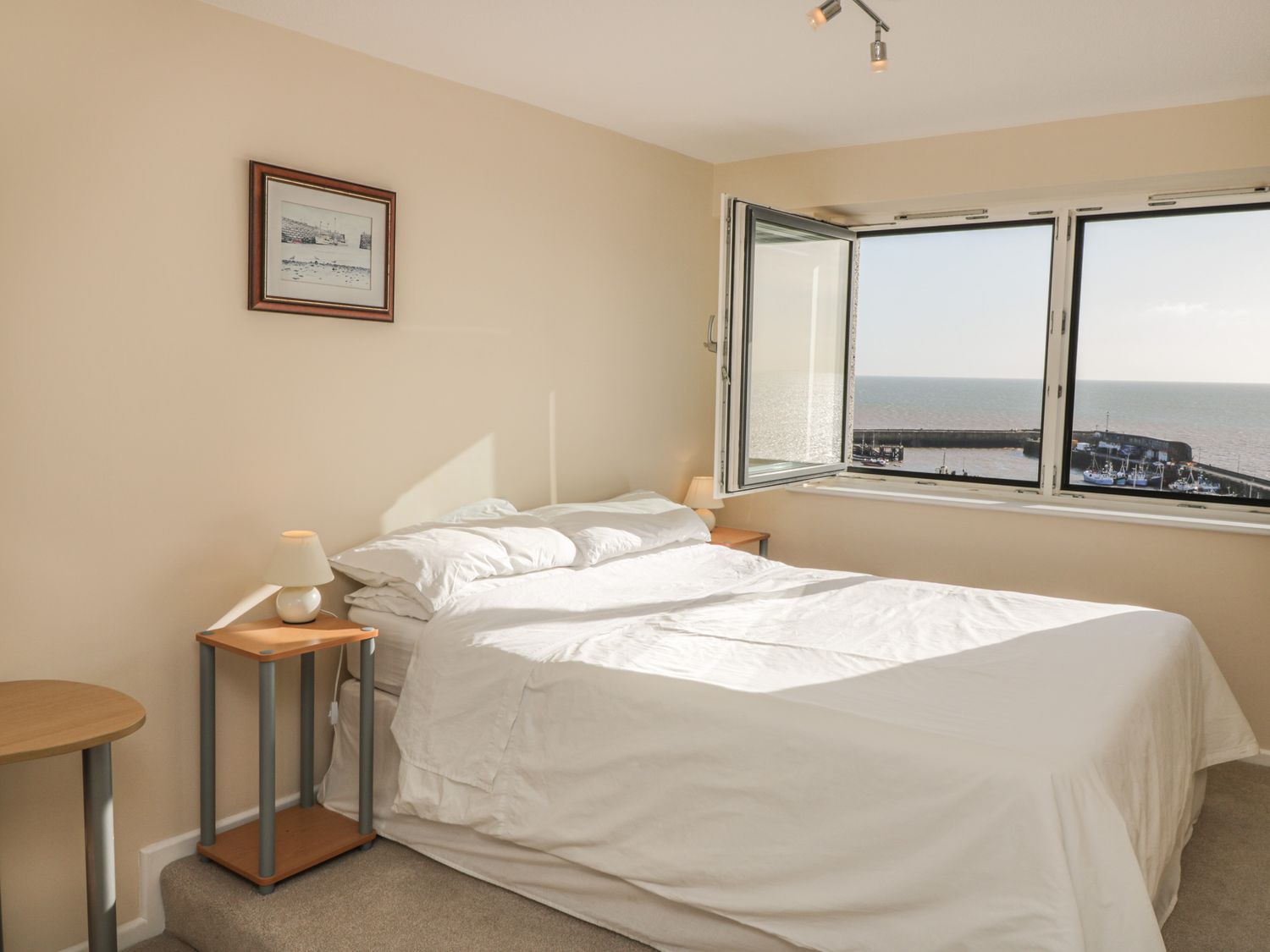 Harbour View Apartment, North York Moors and Coast