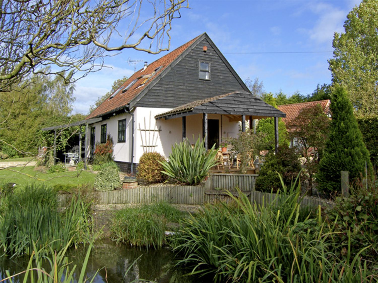 Holiday Cottages in Norfolk: The Haybarn, Necton nr. Swaffham | sykescottages.co.uk