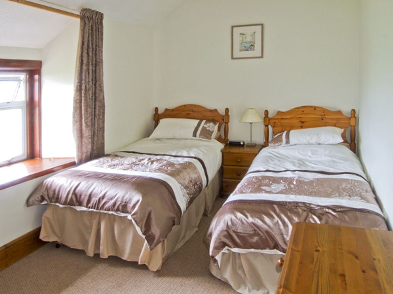 Fford Deg Ddu, Wales