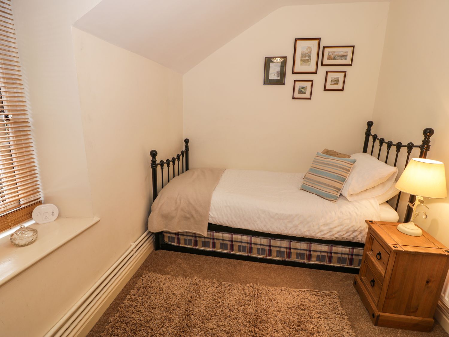 Glan-yr-Afon Cottage, Wales