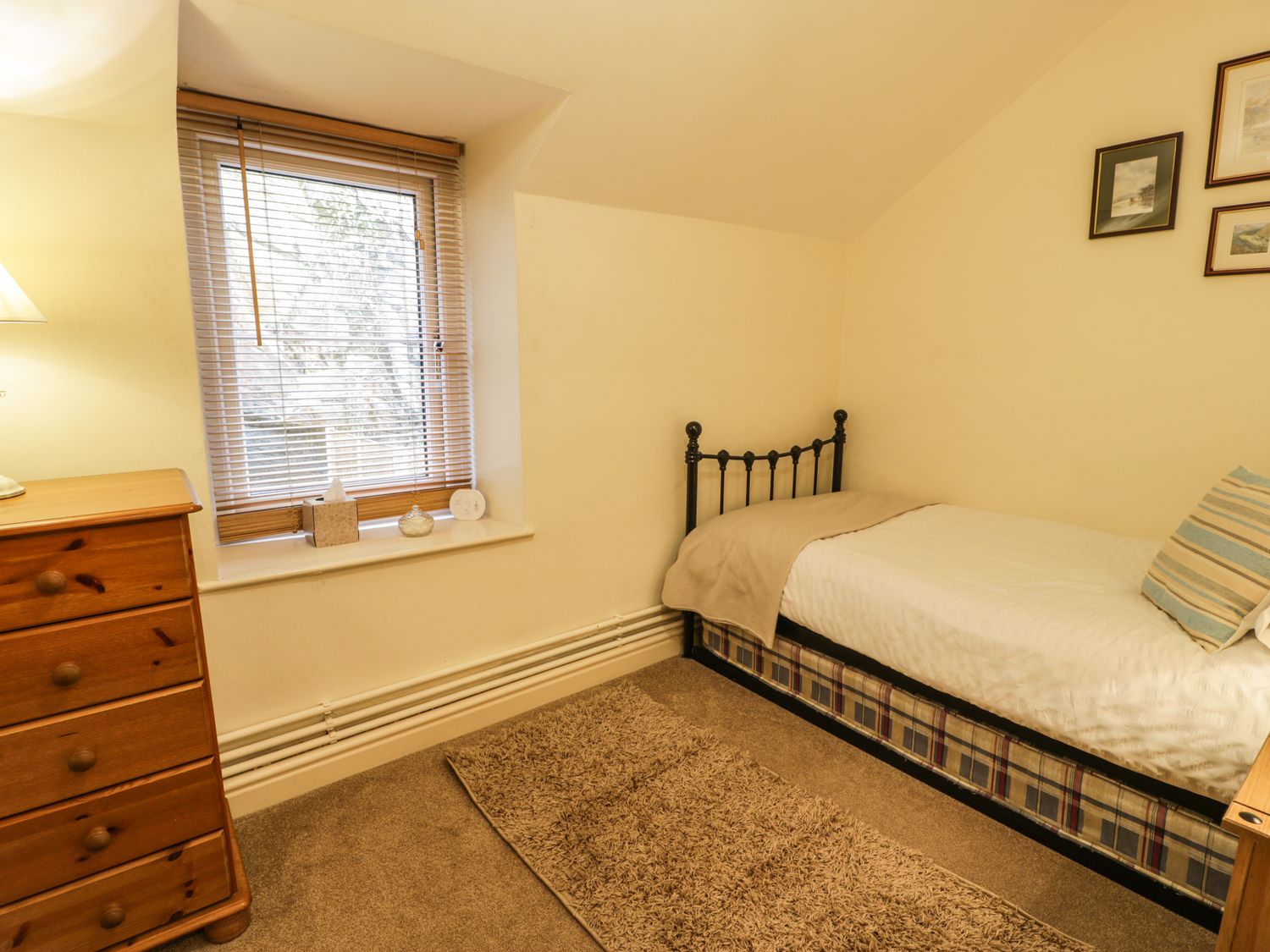 Glan-yr-Afon Cottage, Wales