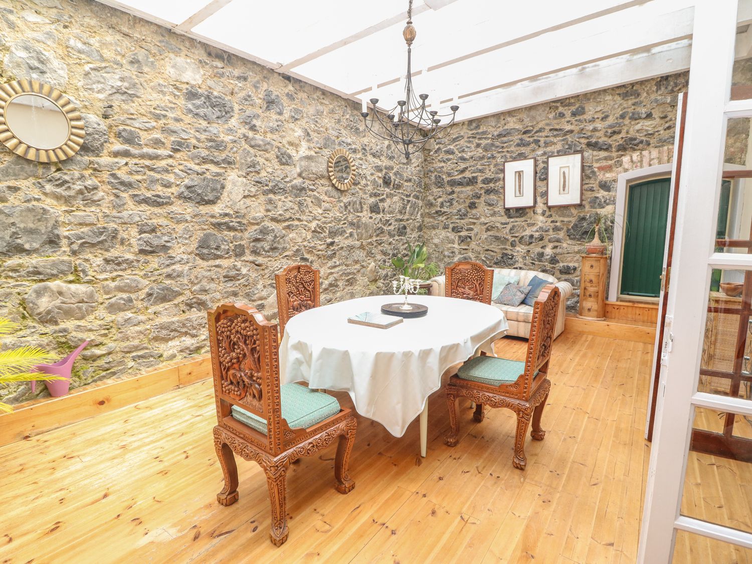 The Coach House, Ireland