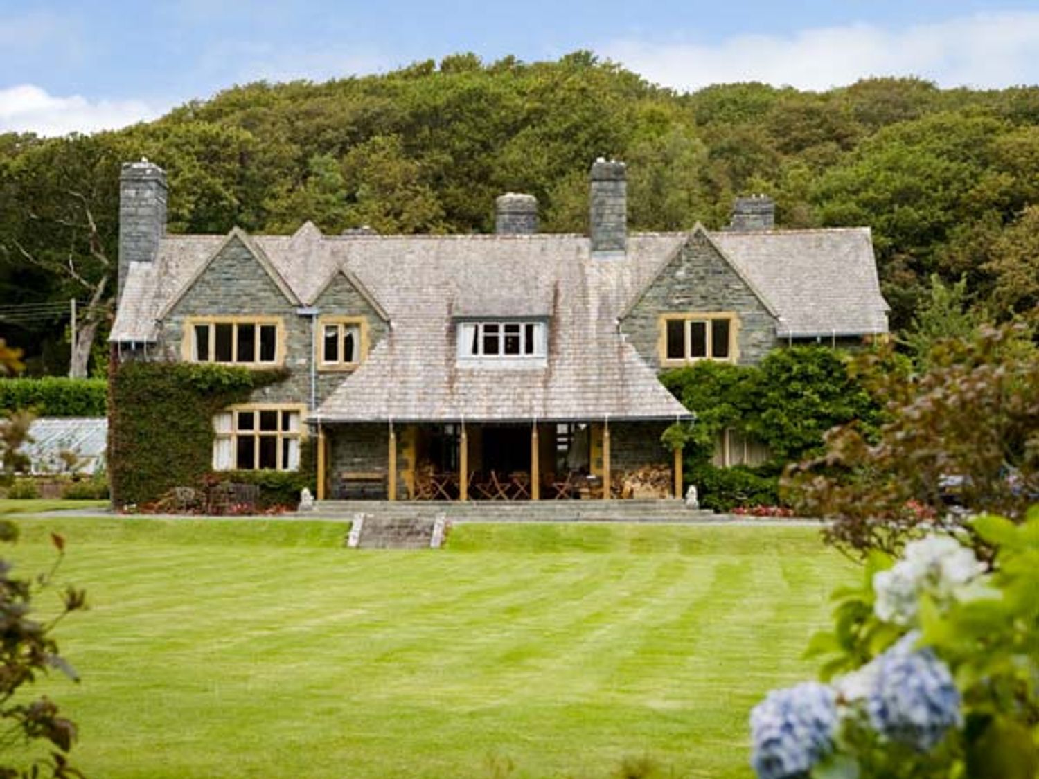 Plas Gwynfryn, Llanbedr, Wales | Alpha Holiday Lettings