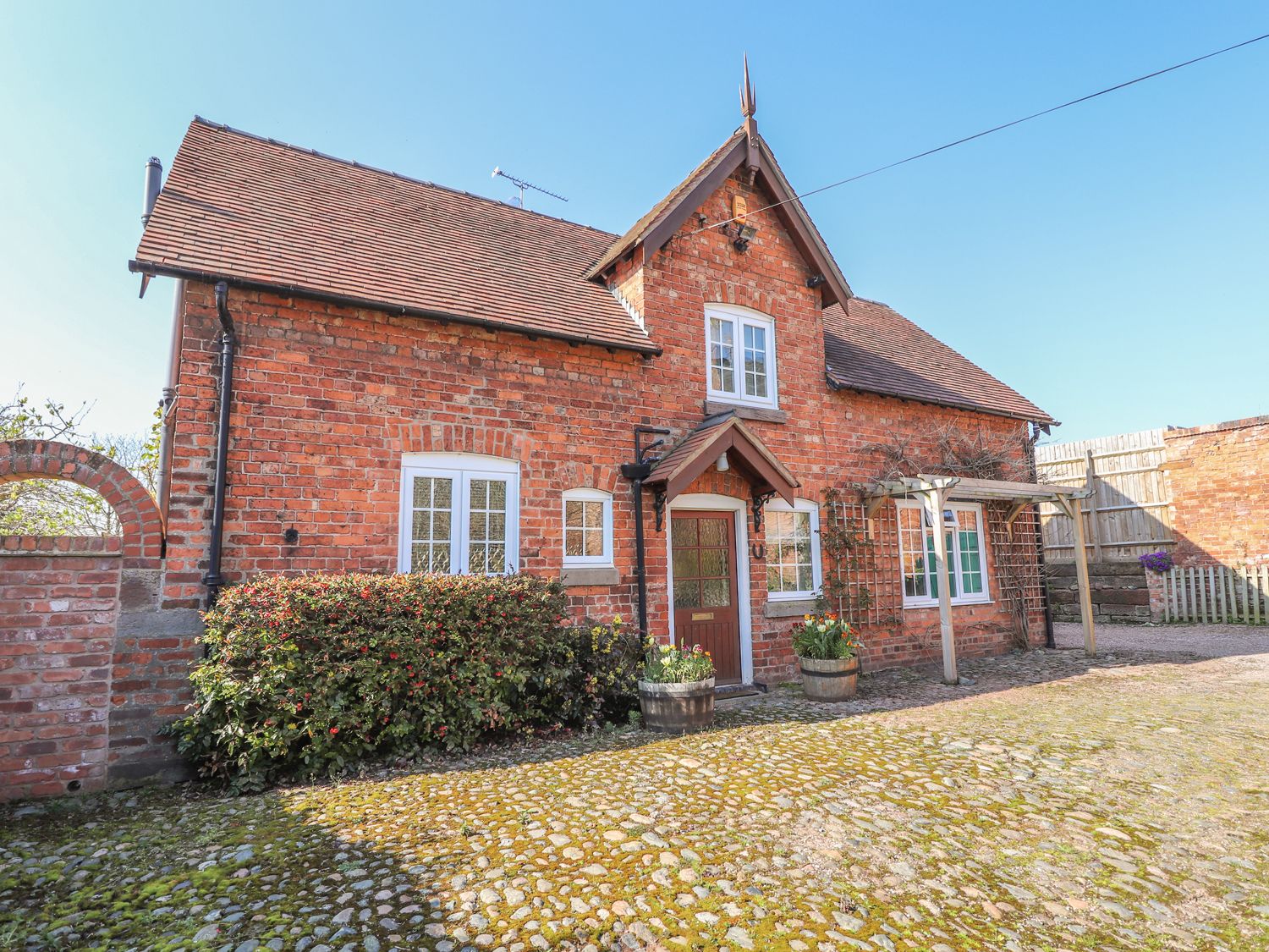 Stable Cottage, Tilston Cheshire Wales Cottages For Couples, Find