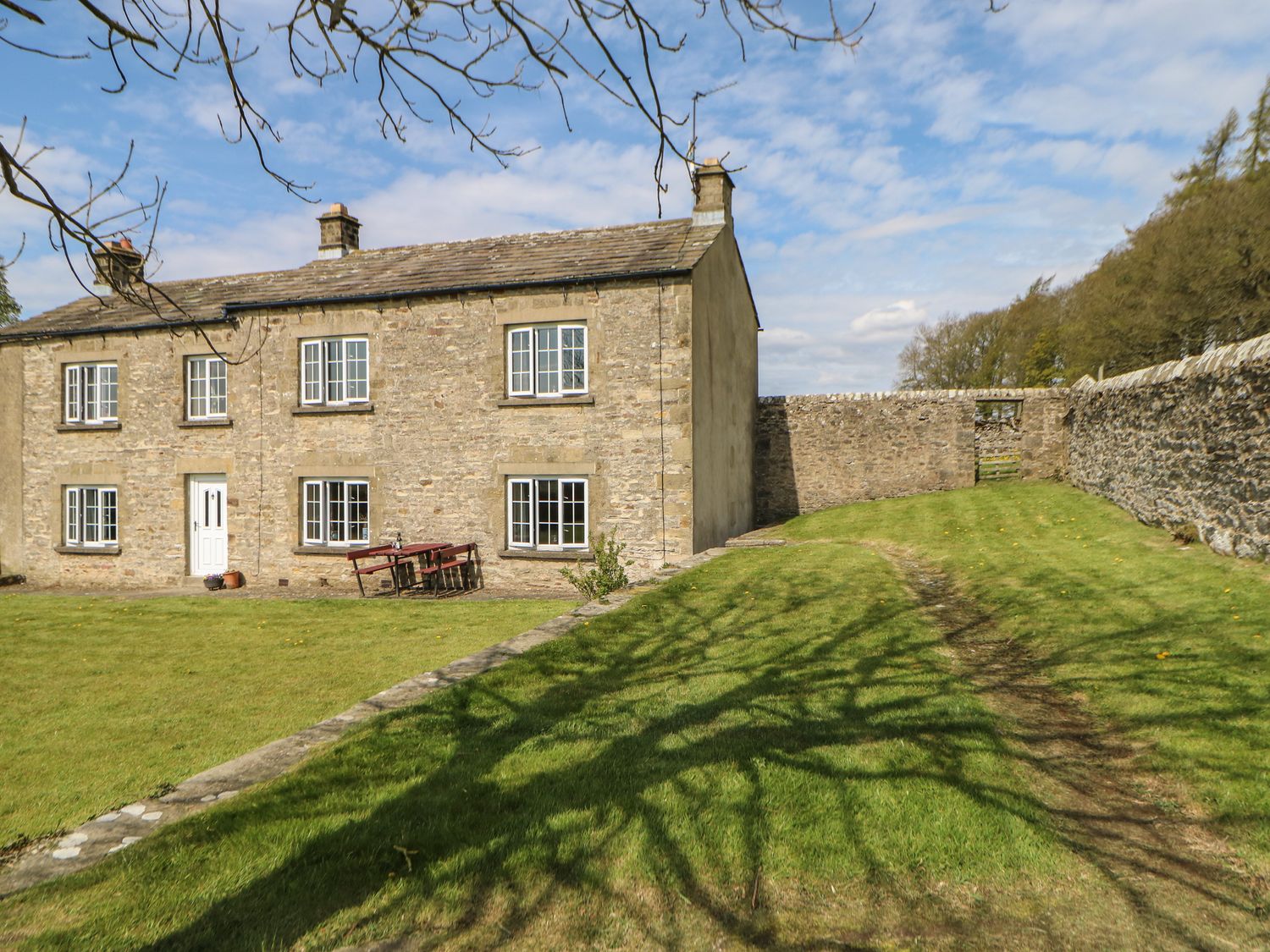 Sunnyside Cottage, Yorkshire Dales | Holiday Cottage | Bird Spot