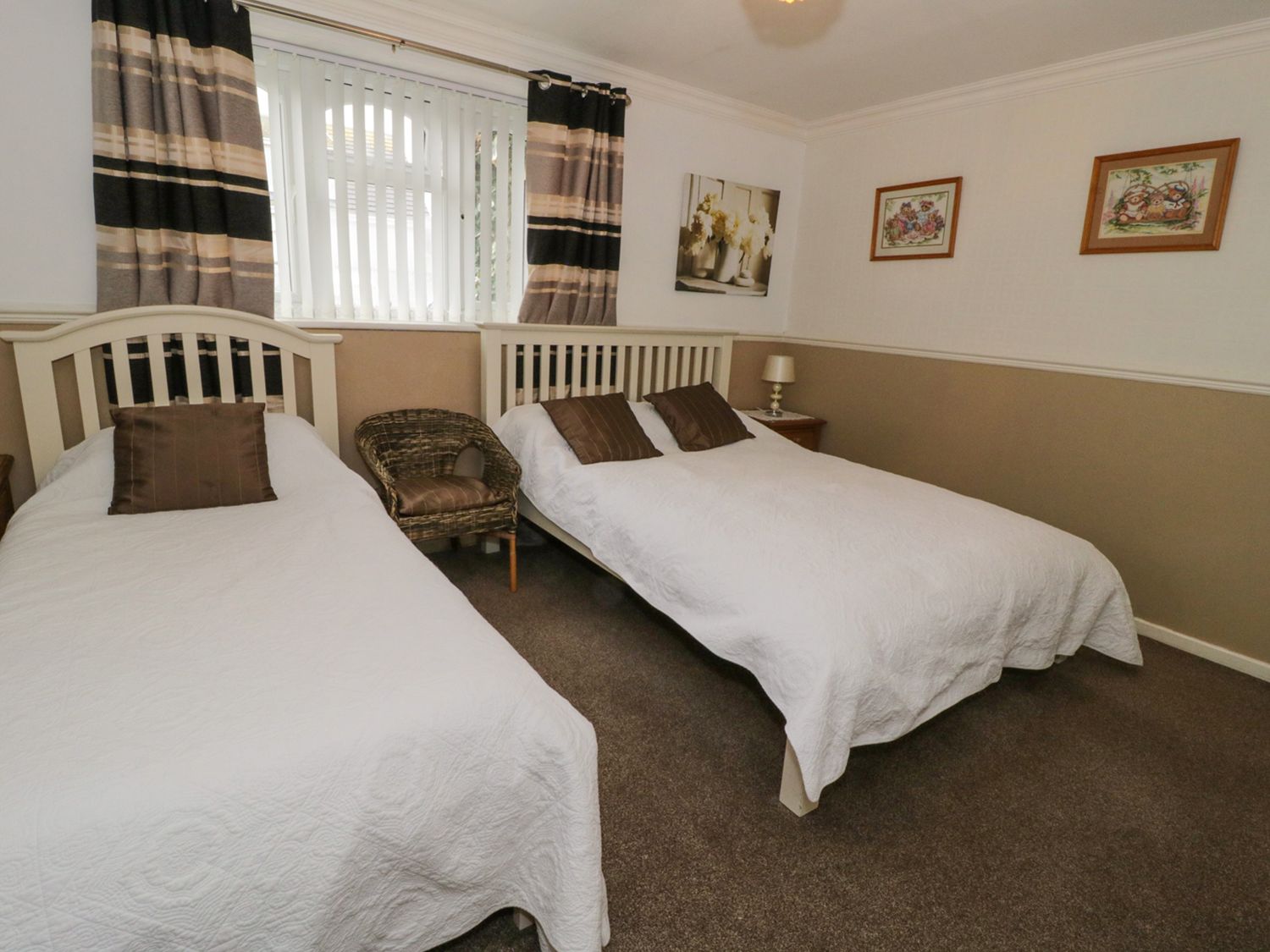 Beach Bungalow Rhyl Kinmel Bay/bae Cinmel Self Catering Holiday Cottage