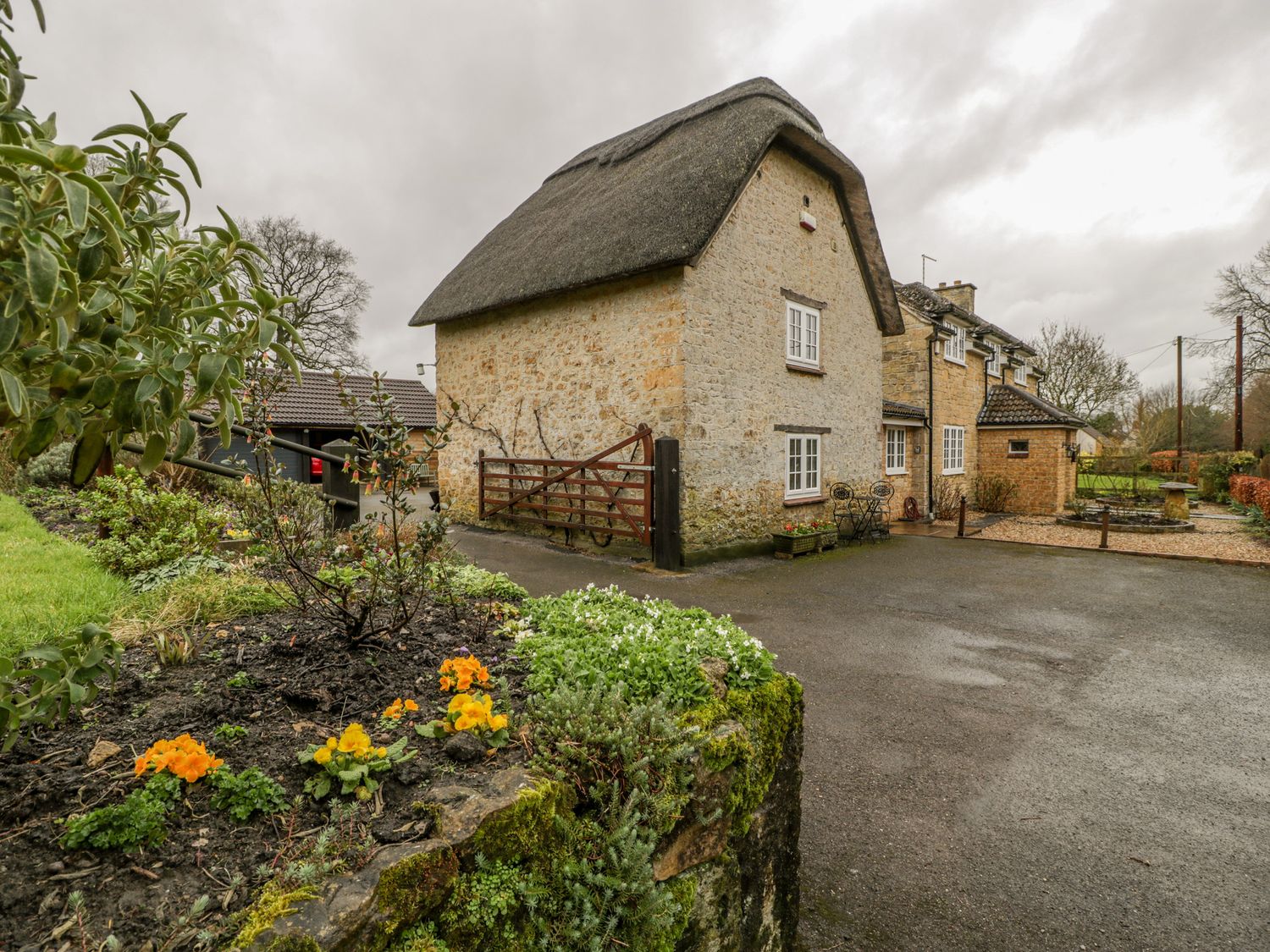 The Thatch - Somerset & Wiltshire - 904902 - photo 1