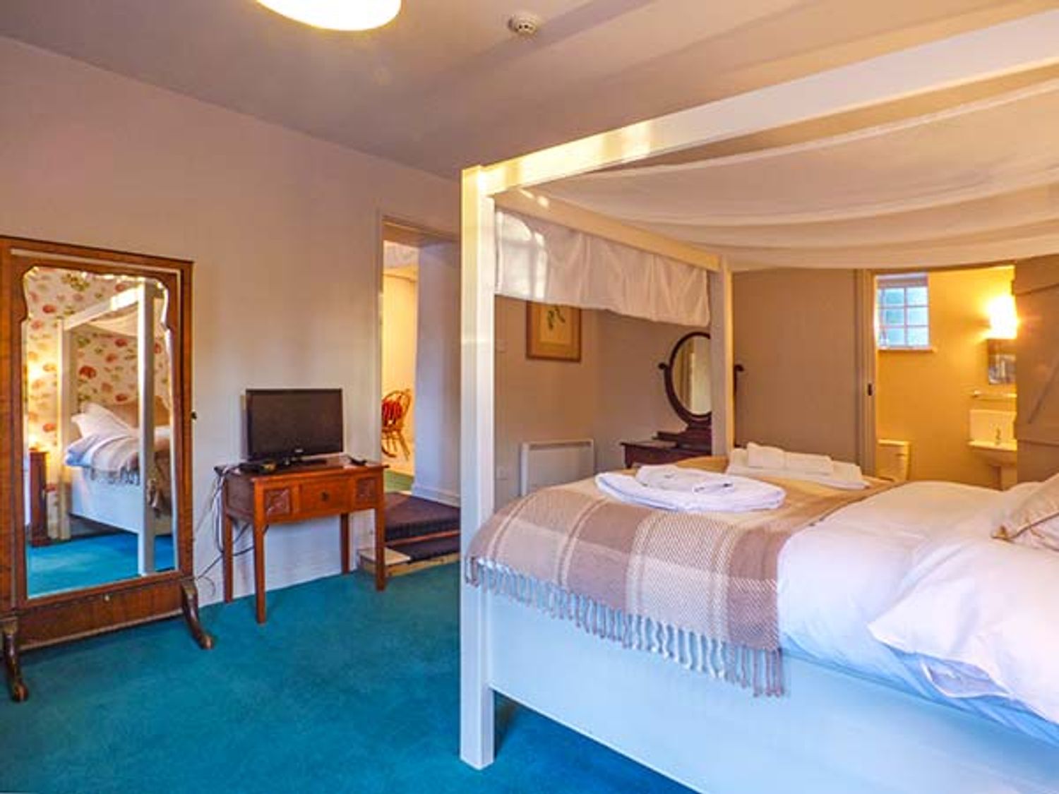 The Aylesbury Cottage, Gloucestershire