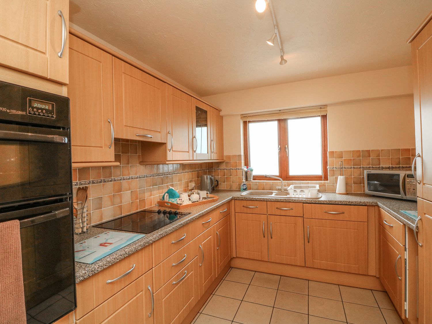 37 Ocean Park, Devon