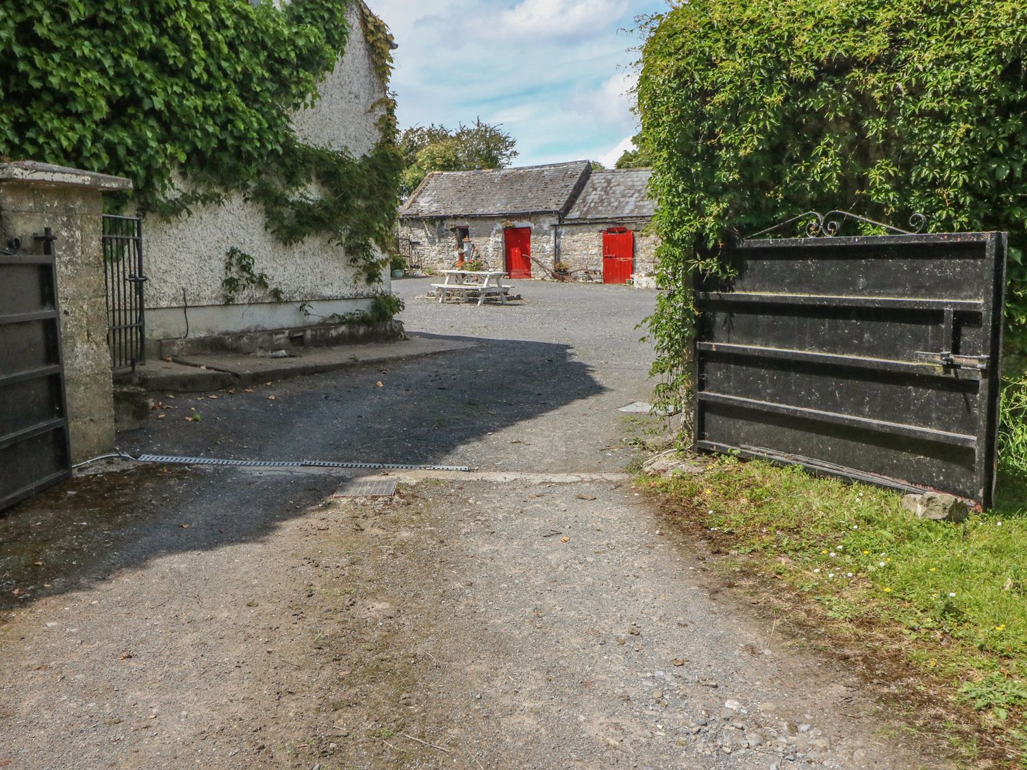 Ryan's Loft, Ireland