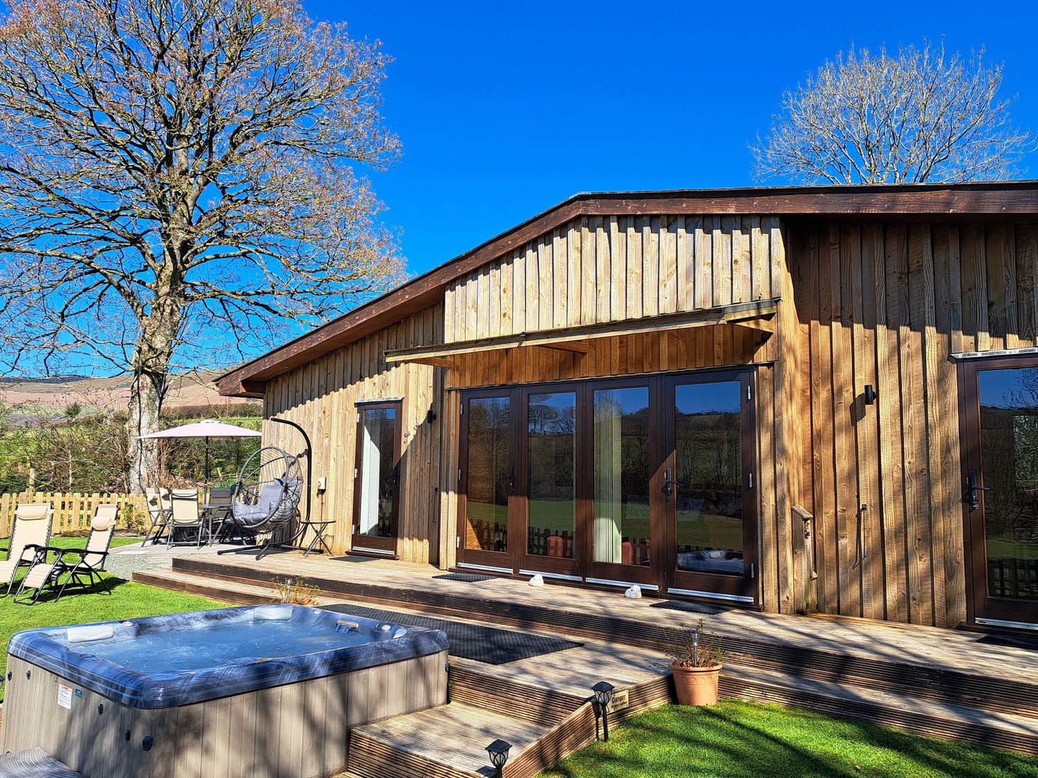 Sycamore Lodge, Wales