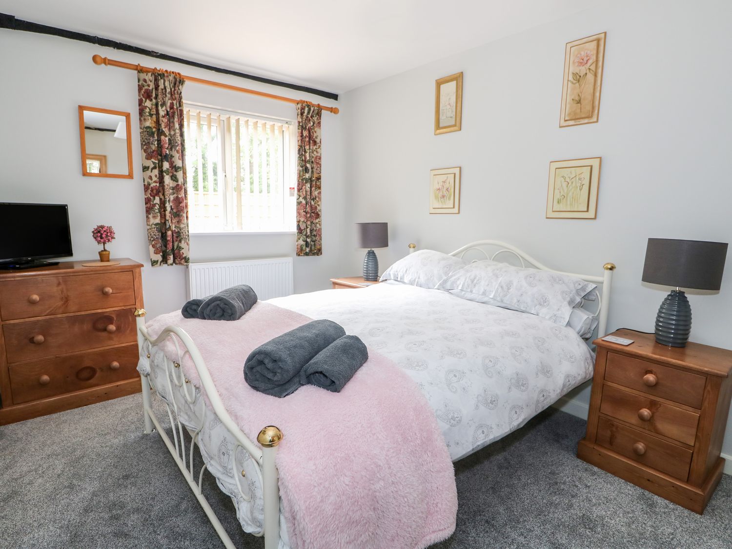 Hadleigh Farm Cottage, Gayton