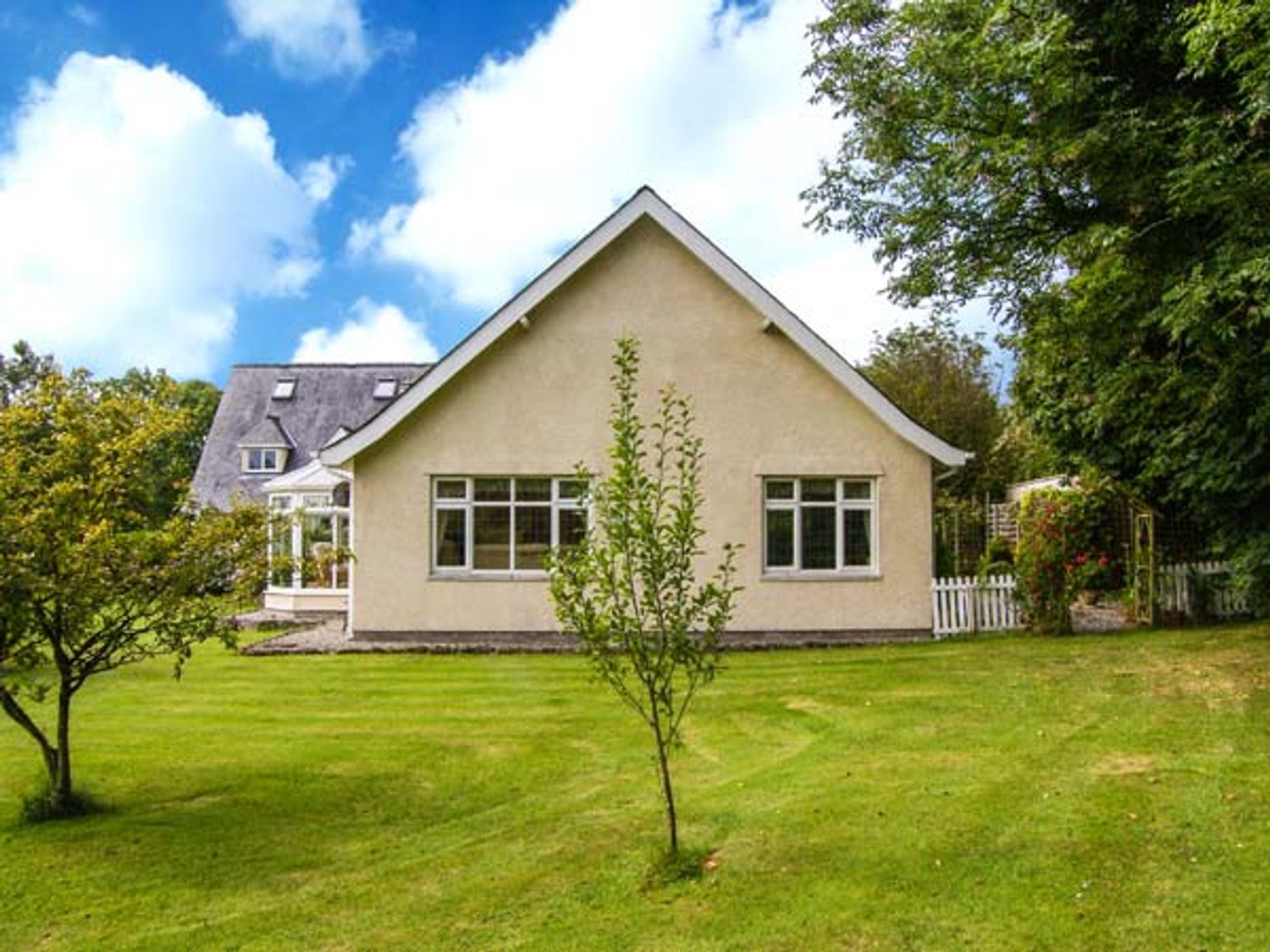 Bedw Arian Cottage, Anglesey