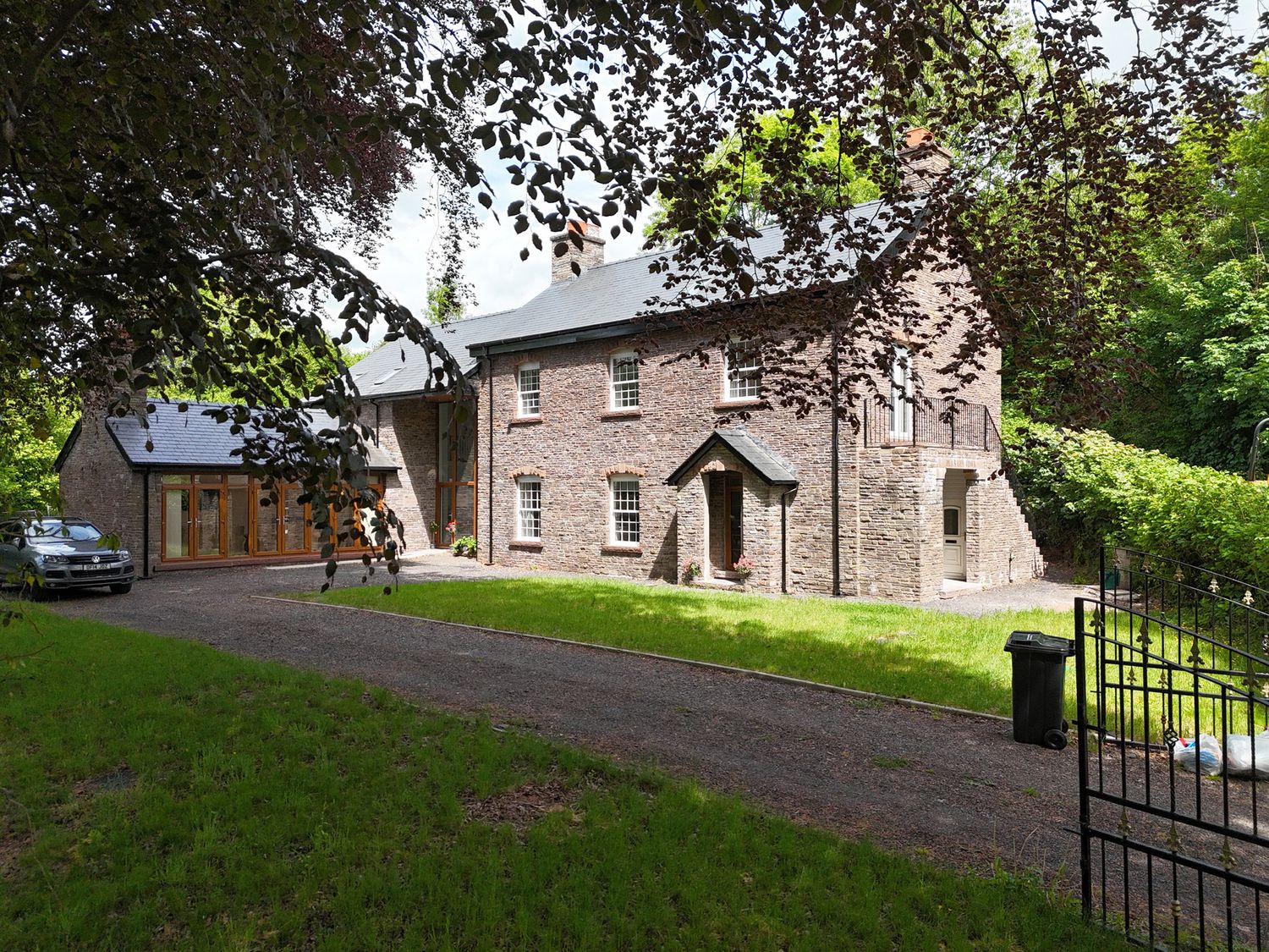 Plas Glyndwr, Cwmdu