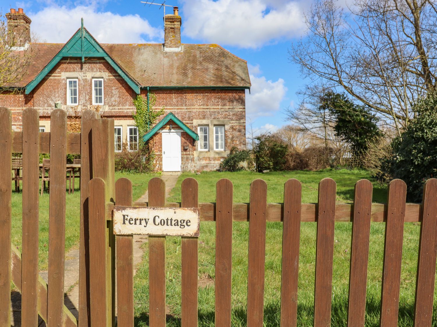 Ferry Cottage, Orford